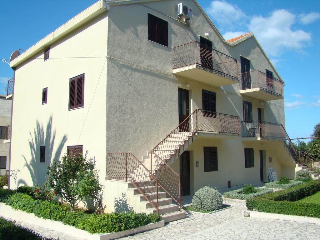 קאבטאט Apartment Macan מראה חיצוני תמונה