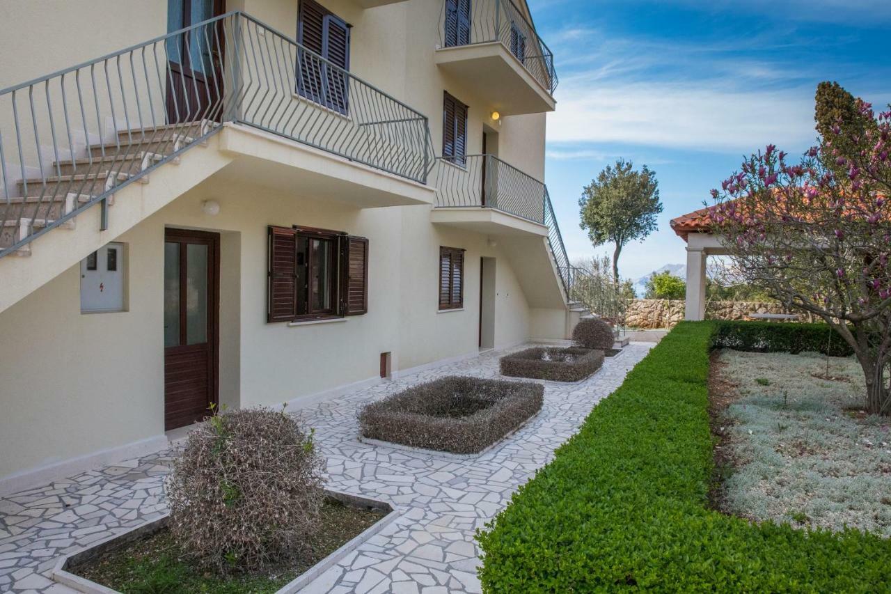 קאבטאט Apartment Macan מראה חיצוני תמונה