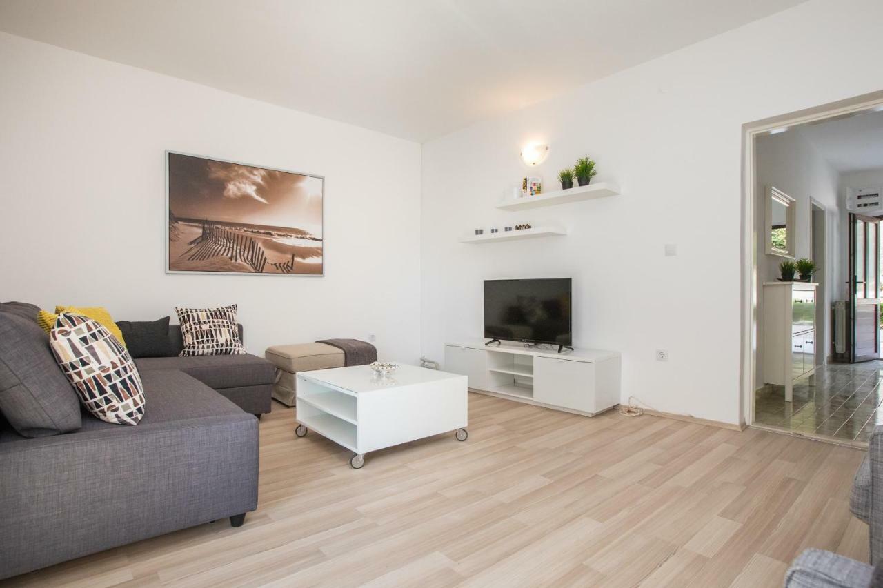 קאבטאט Apartment Macan מראה חיצוני תמונה